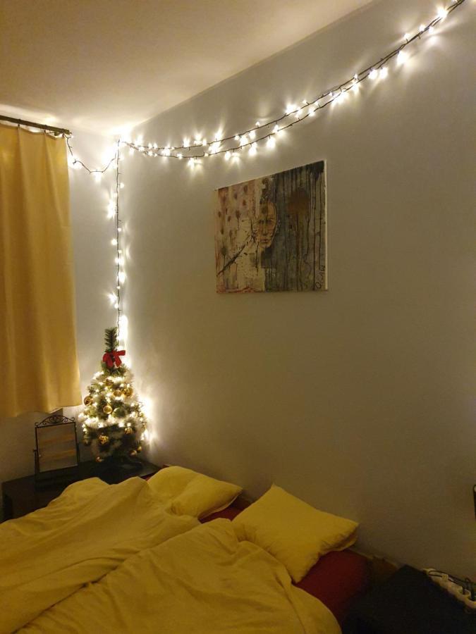 Basic, Quiet Apartment Close To Main Square Krakow Luaran gambar